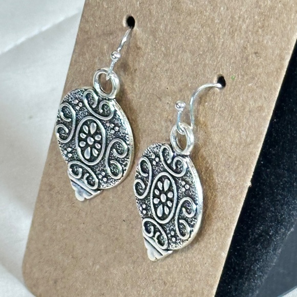 2/$20 Silver Tone Upside Down Pear Filigree Swirl & Floral Hook Earrings NWOT - Picture 8 of 11